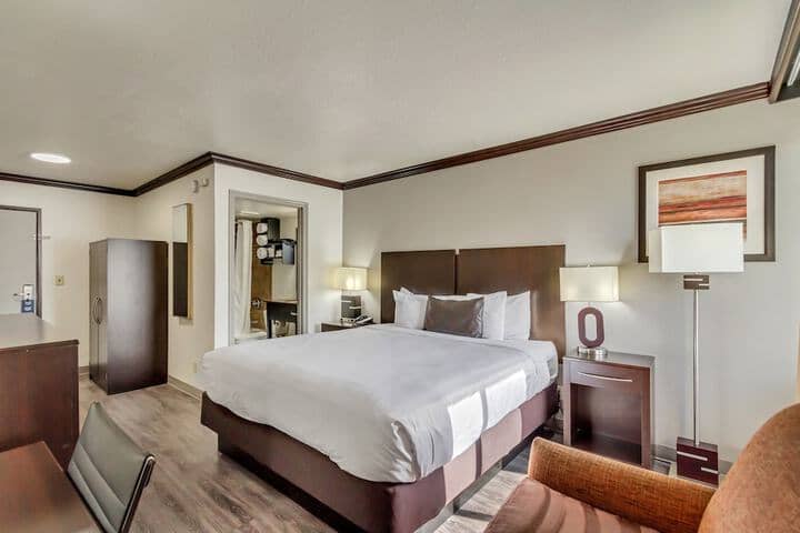 Room 43 of 103