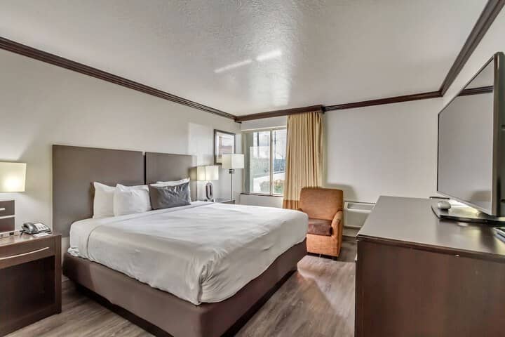 Room 42 of 103