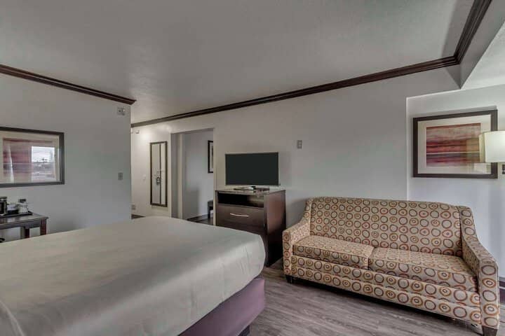 Room 55 of 103