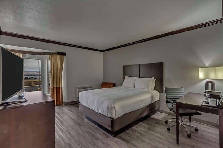 Room 54 of 103