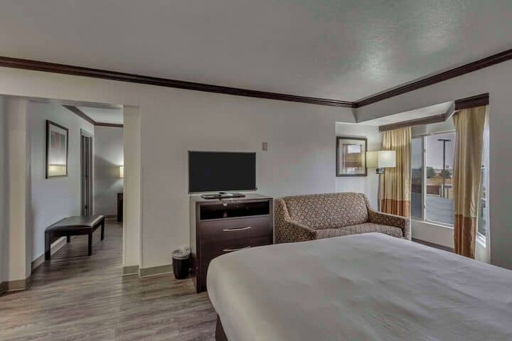 Room 56 of 103
