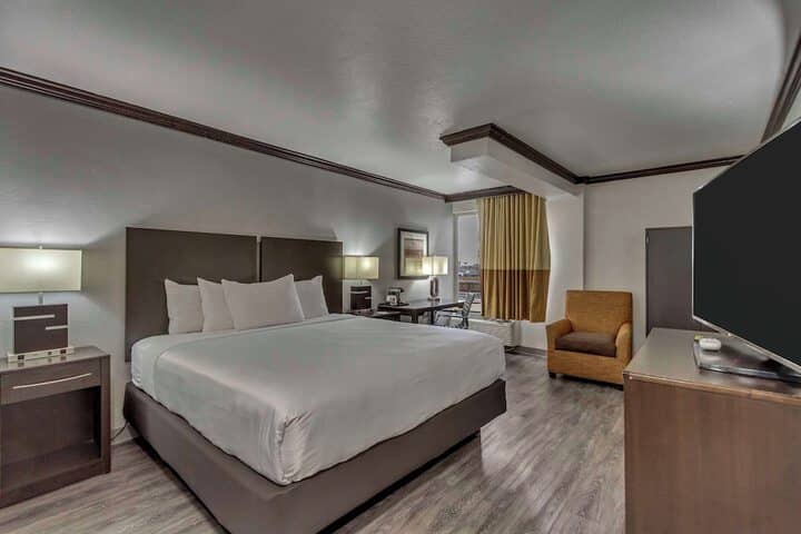 Room 46 of 103